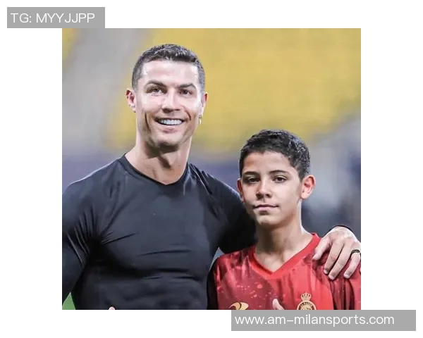 迷你罗社交媒体发布265万兰博基尼照片实为球迷账号非官方认证